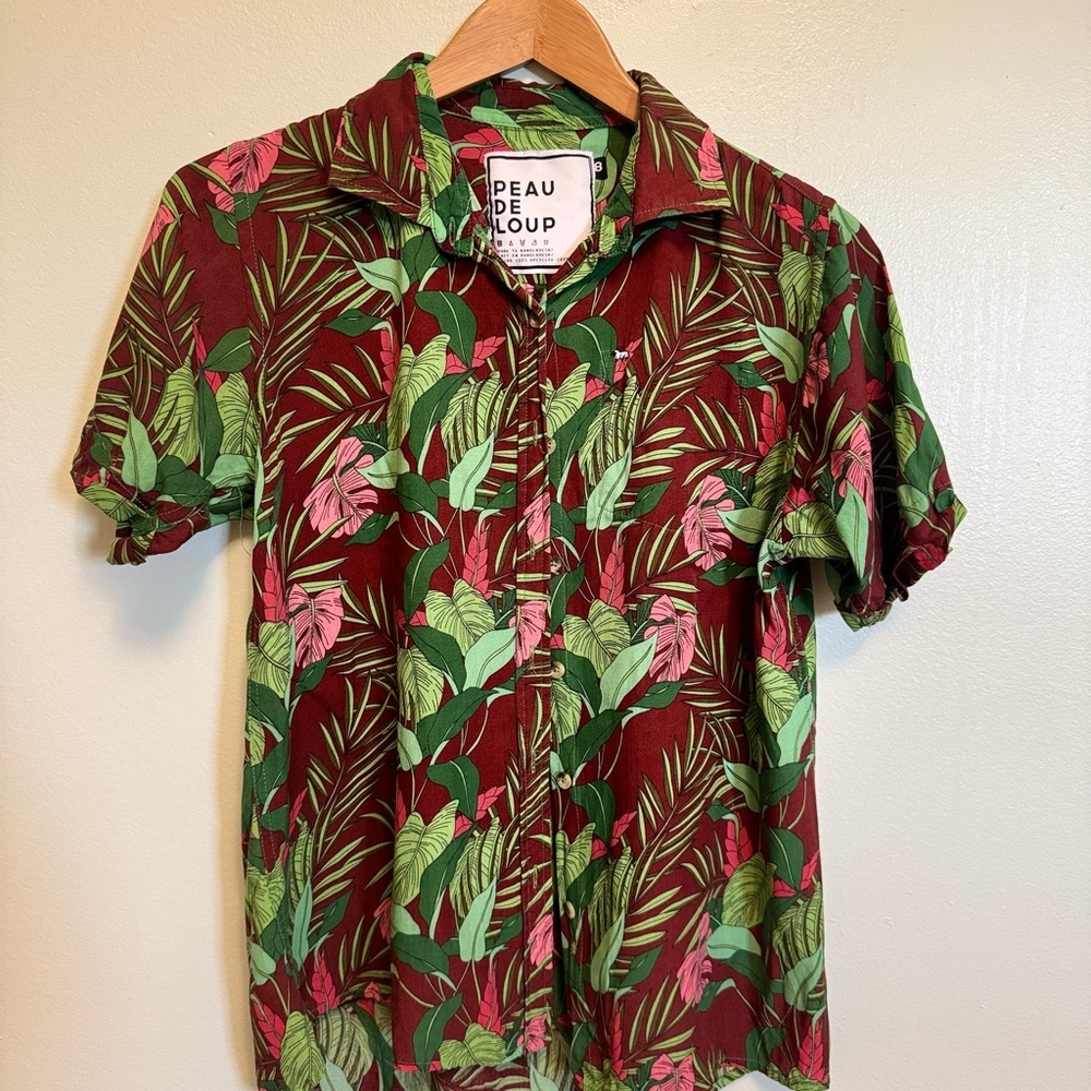 Peau De Loup Men's Leafy Green and Red Shirt